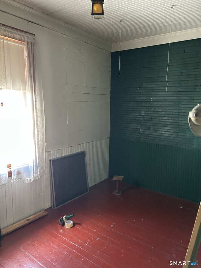 Building Photo - 41 Lawlor St