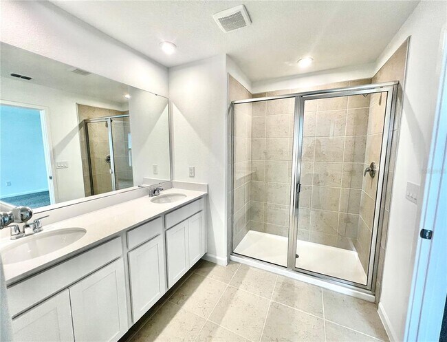 Building Photo - 2792 Camellia Flower St
