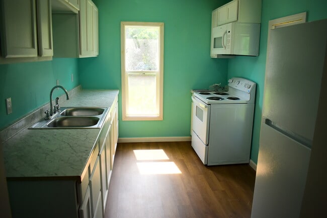 Building Photo - 816 Gene Alley