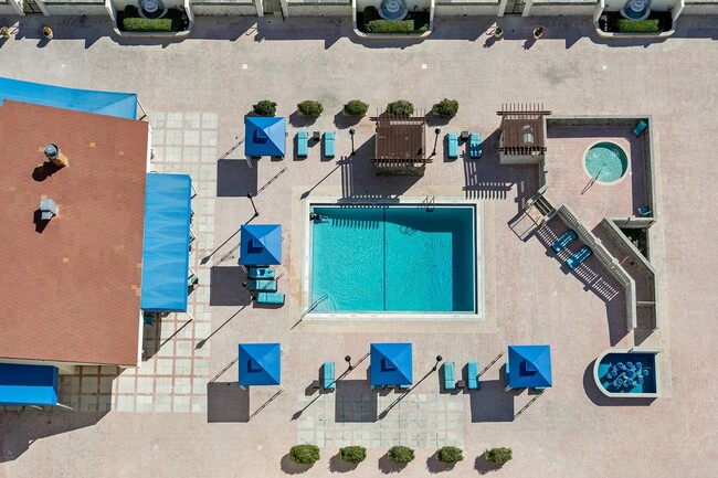 Building Photo - 4100 N Ocean Dr