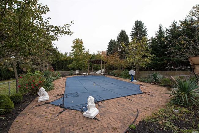 Building Photo - 101 Stonehurst Ln