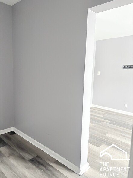 Building Photo - 6226 S Western Ave