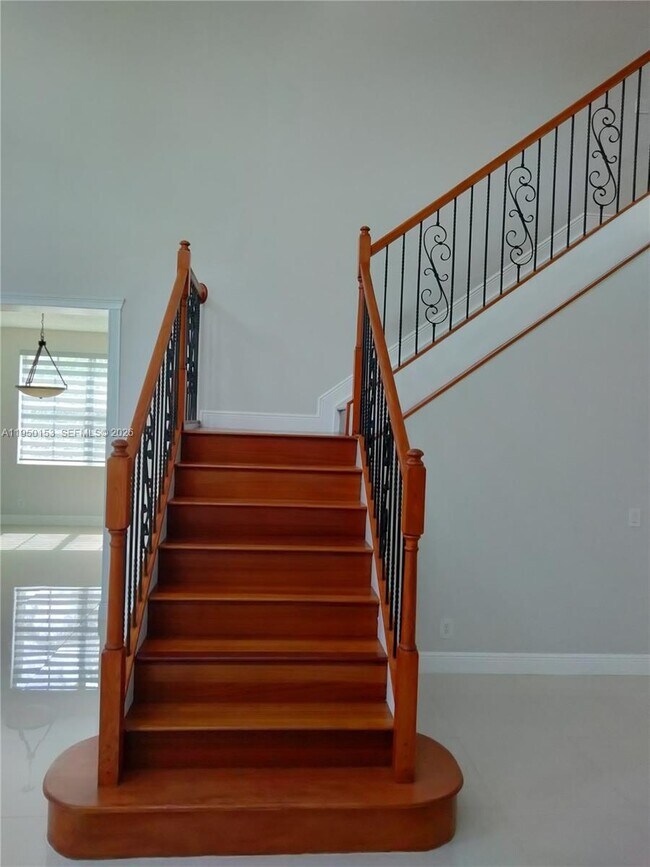 Building Photo - 1249 Allamanda Way