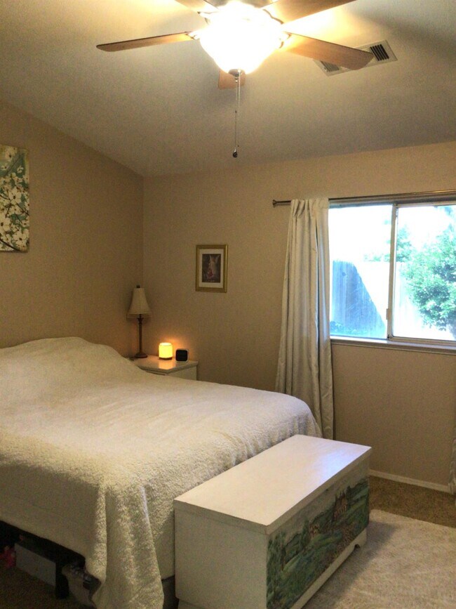 Building Photo - 1555 Morgan Dr