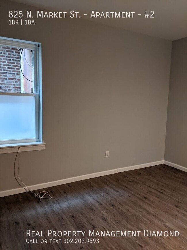 Building Photo - 825 N Market St