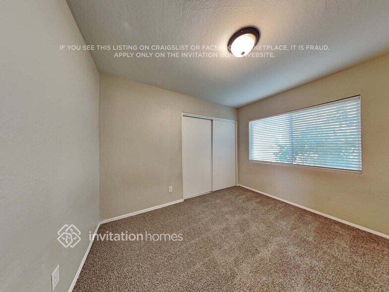 Building Photo - 12956 W Desert Ln