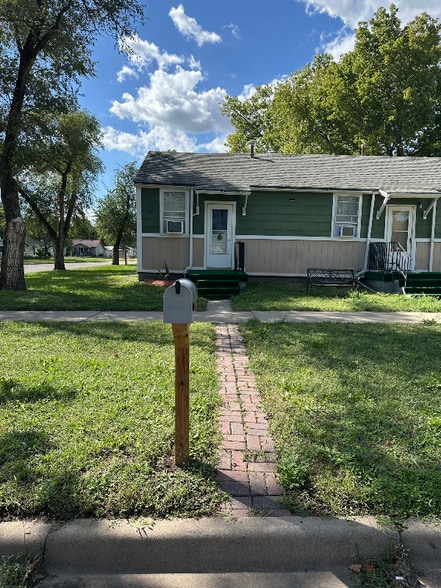 Primary Photo - 1101 N 7th St