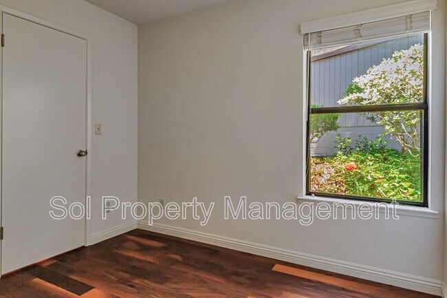 Building Photo - 111 Bean Creek Rd