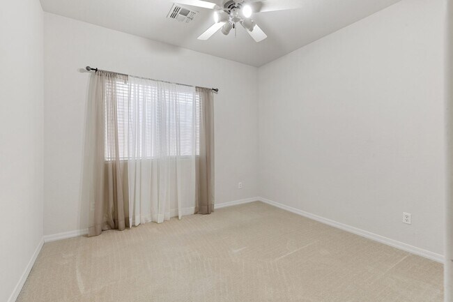 Building Photo - Nice East Mesa Home!