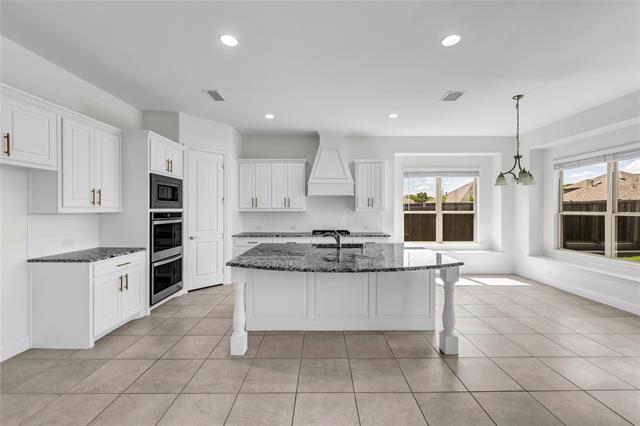Building Photo - 1233 Carinna Dr