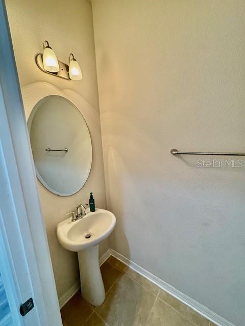 Building Photo - 10264 Henbury St