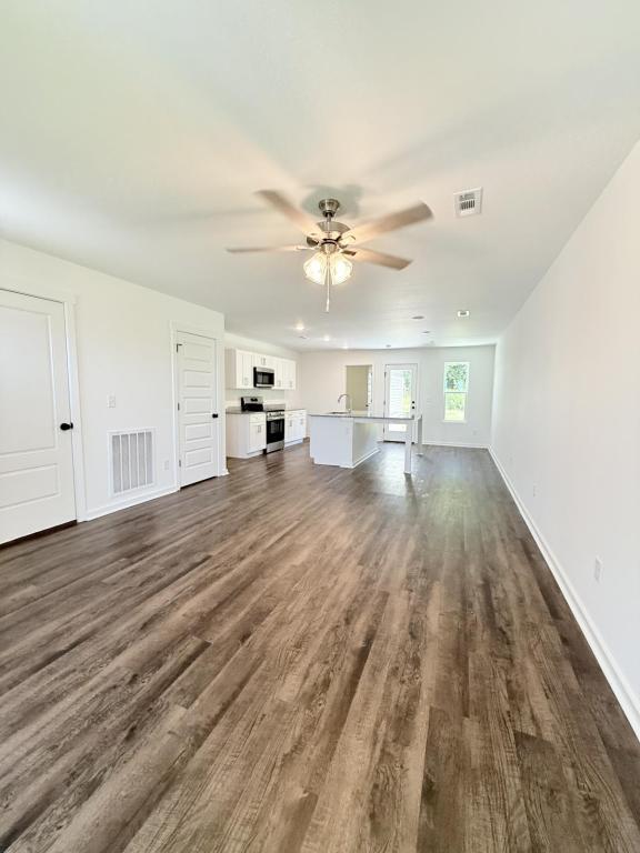 Building Photo - 210 Eagle Edge Dr