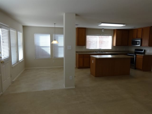 Building Photo - 5009 Blackwood Dr