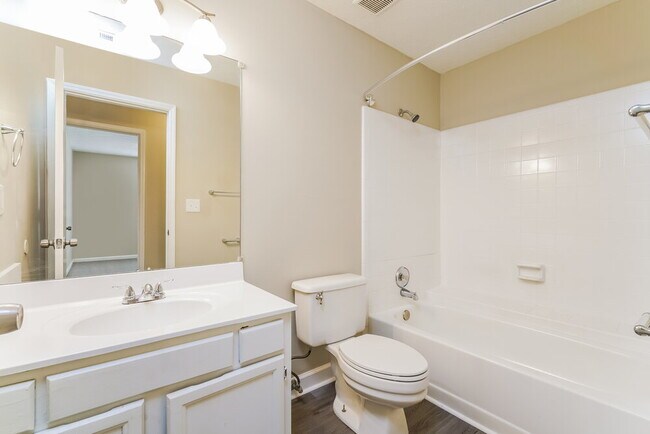 Building Photo - 5545 Dorsett Shoals Ln