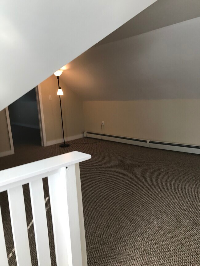 3rd floor bonus room - 1224 Lawrence St