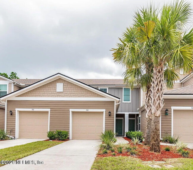 Building Photo - 705 Servia Dr