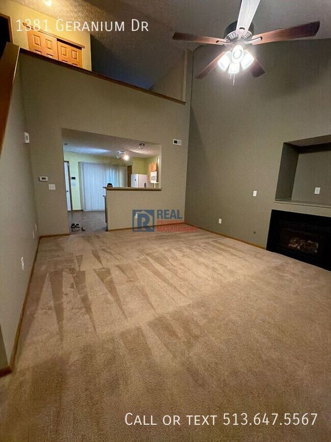 Building Photo - 1381 Geranium Dr