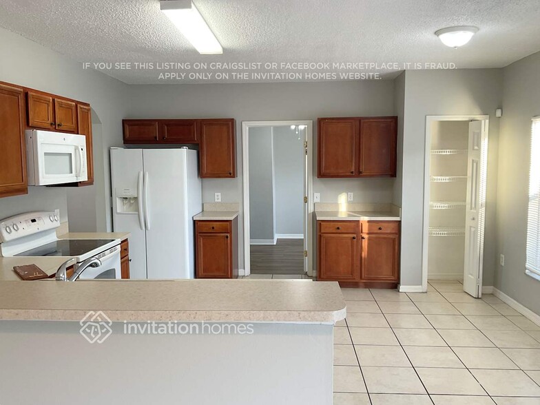 Building Photo - 643 Bittern Ct