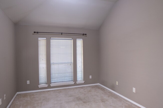 Building Photo - 2107 Sherbrook Park Ln