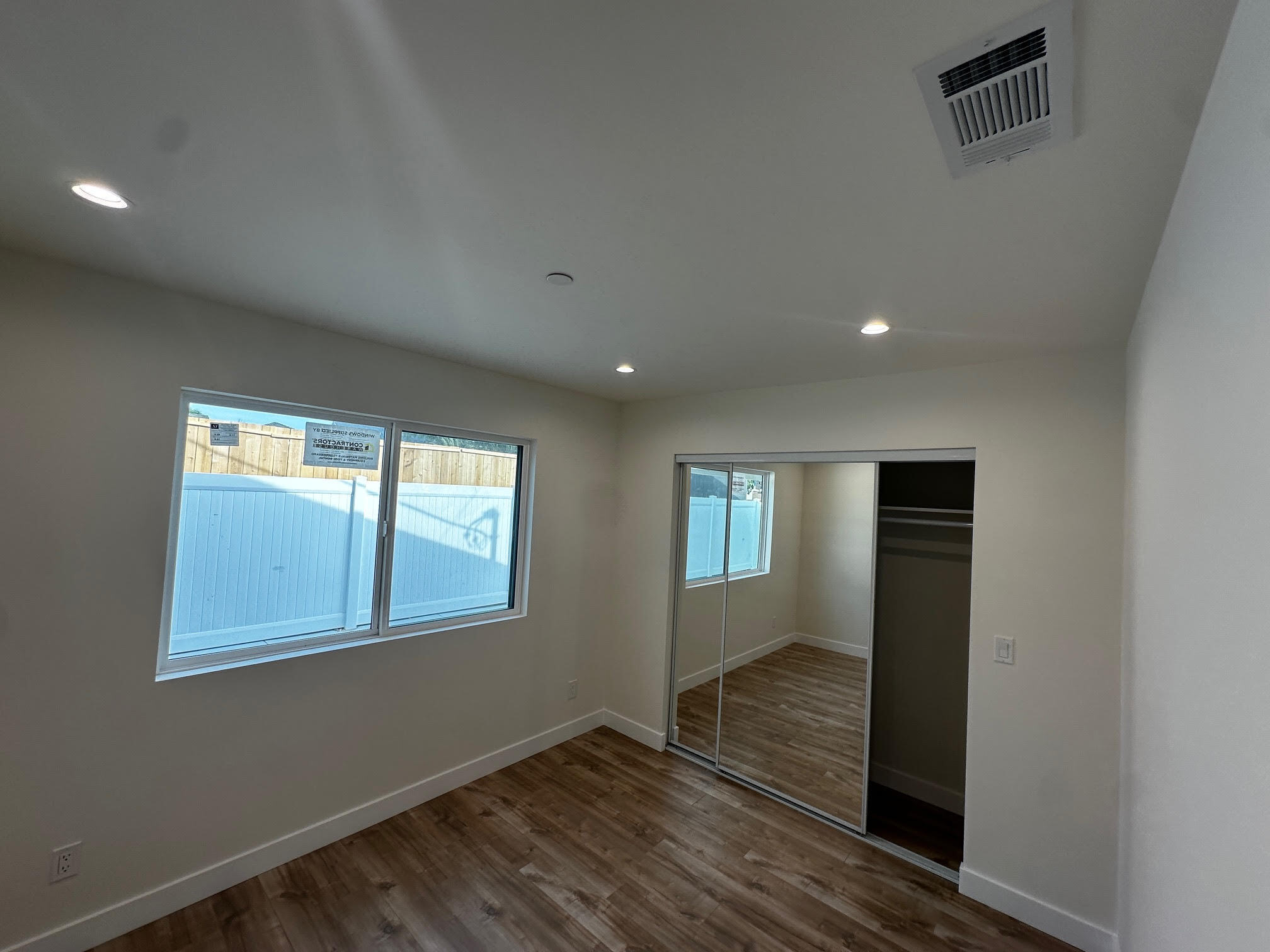 Building Photo - 15950 Cohasset St