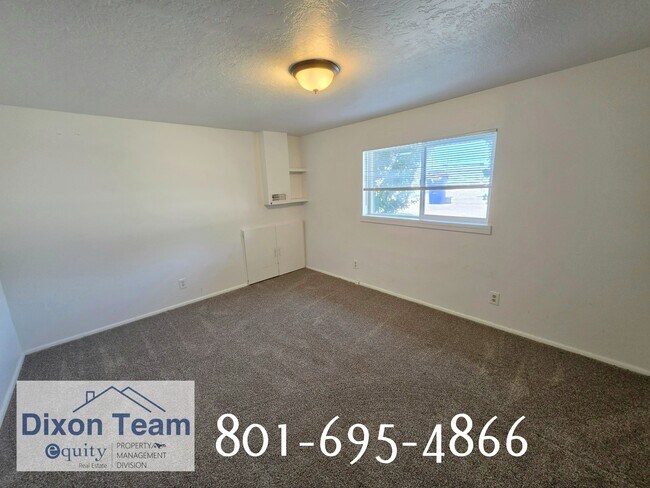 Building Photo - 2868 S 625 W