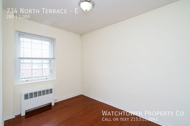 Building Photo - 734 North Terrace