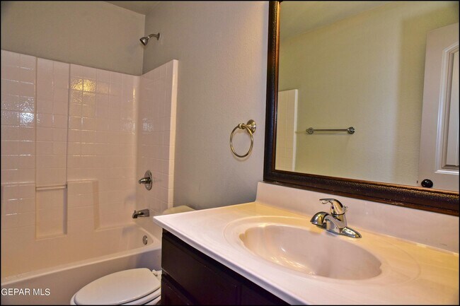 Building Photo - 703 Joe Rodriguez Dr