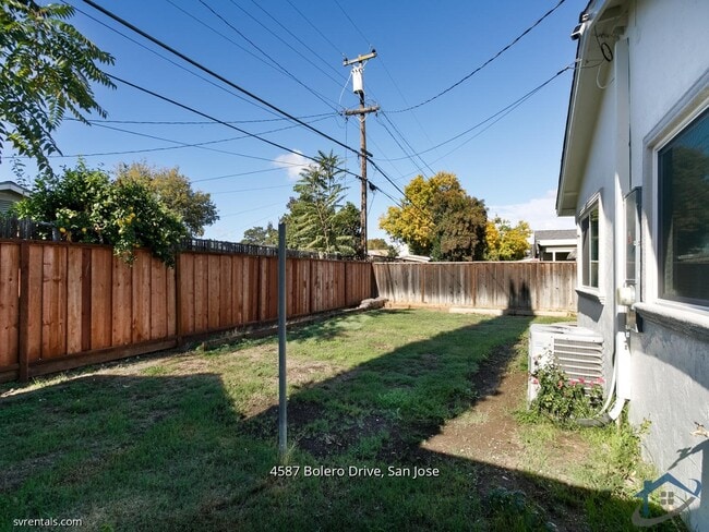 Building Photo - 4587 Bolero Dr