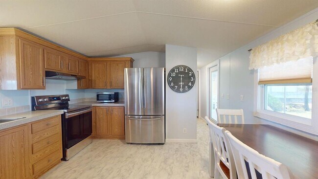 Building Photo - 10728 Poplar St NE