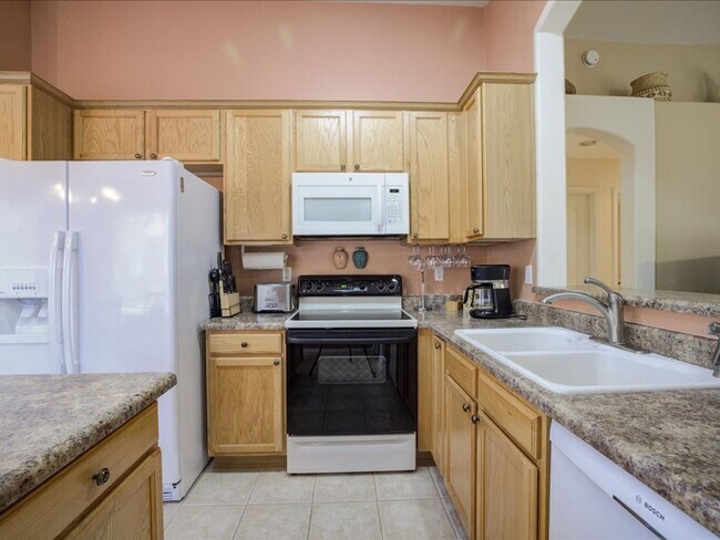 Building Photo - 3 Bedroom 2 Bathroom