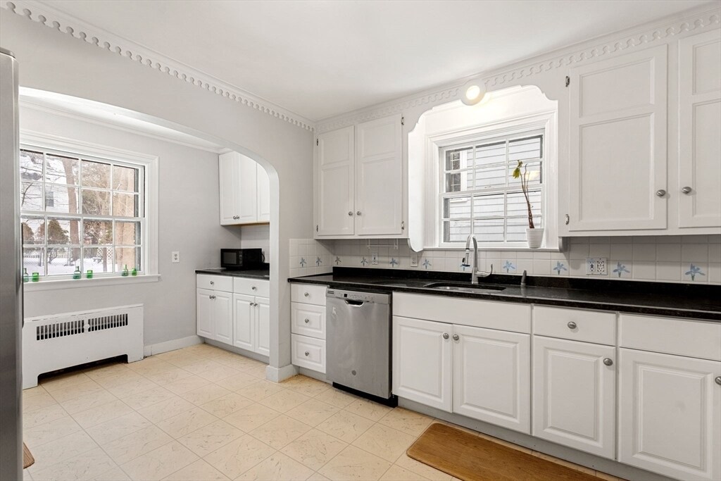 Building Photo - 233 Bonad Rd