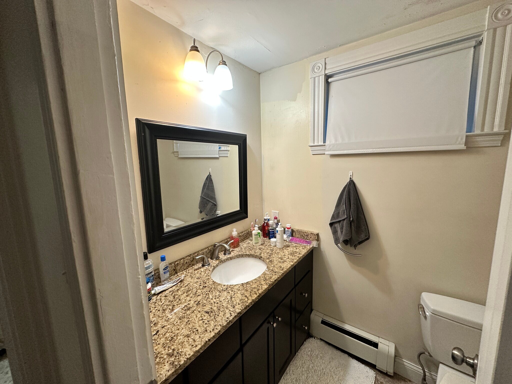 Building Photo - 80 Hillside St