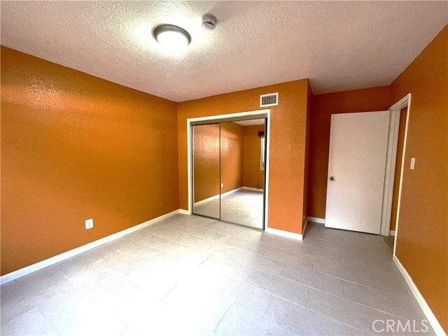 Building Photo - 10802 Grape St