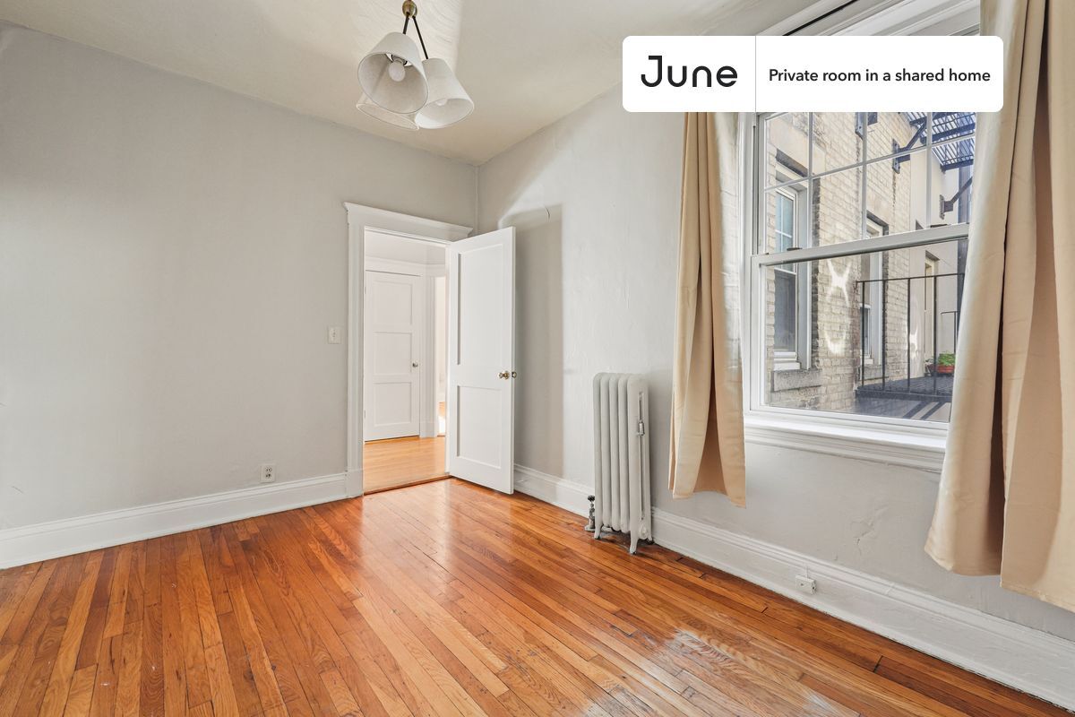 Building Photo - Room in Shared 3 bed/1 bath home in Allston