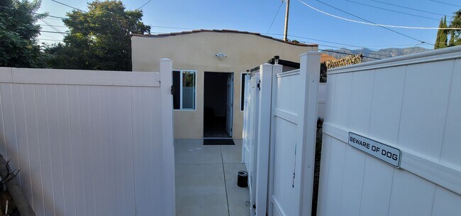 Primary Photo - 2167 Casa Grande St