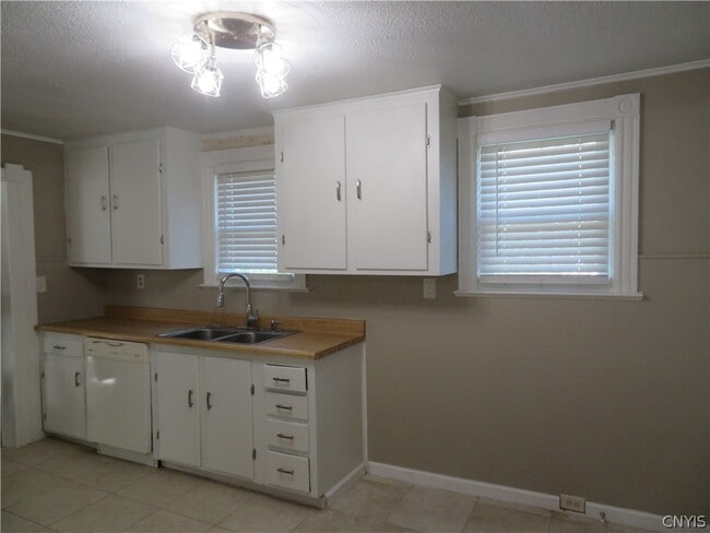 Building Photo - 308 Hartford Pl