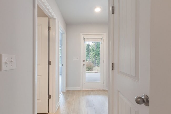 Building Photo - Newly Constructed 4bd/3.5ba Minutes From Airport and Under 2 Mi. From Downtown Hapeville!
