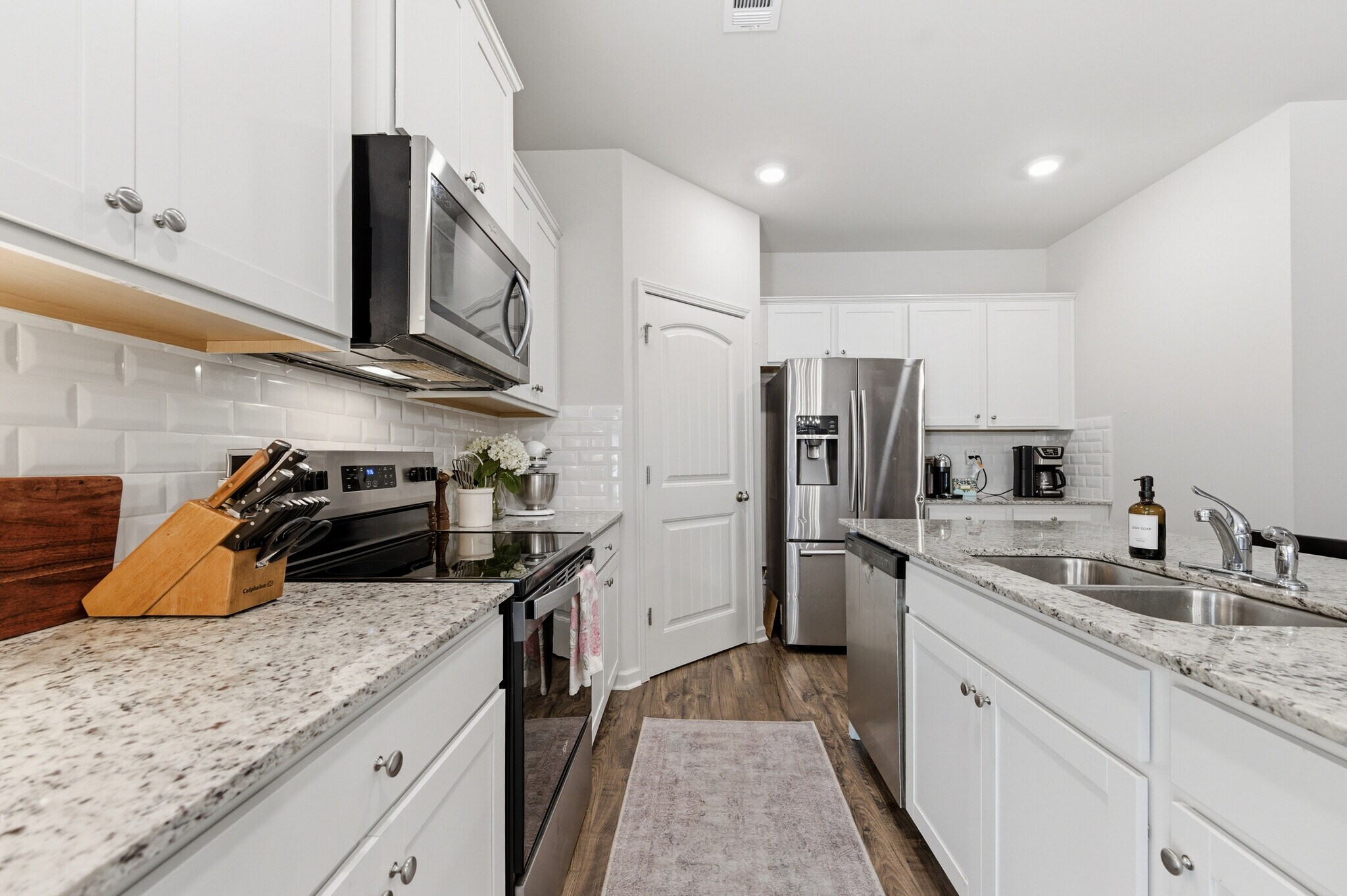 Building Photo - 503 Stoneybrook Dr