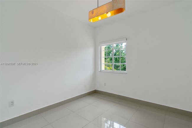 Building Photo - 7333 NW 108th Ct