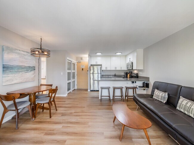 Building Photo - 2140 Kuhio Avenue-SI ID1327716P