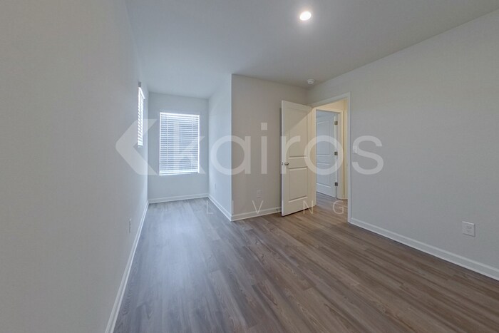 Building Photo - 329 Ironwood Ct