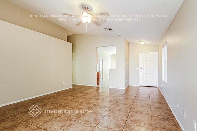 Building Photo - 2620 E Beverly Rd