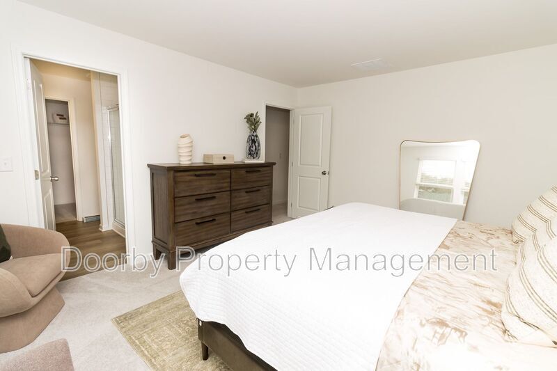 Building Photo - 114 Saddlebred Wy