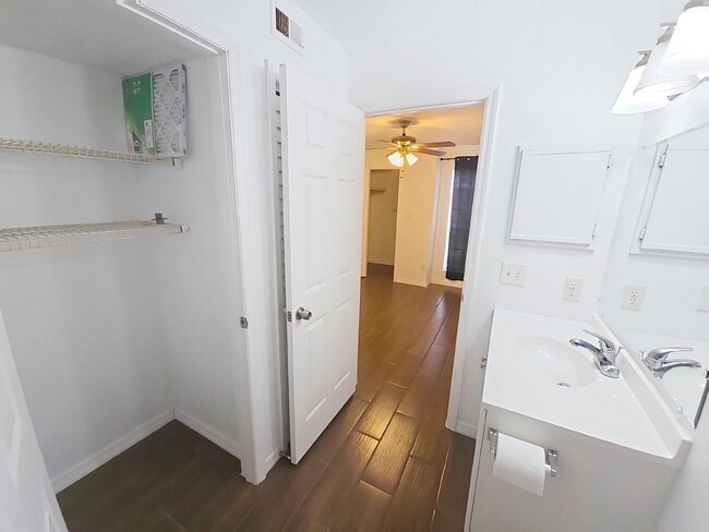 Building Photo - 8617 Fancy Finch Dr