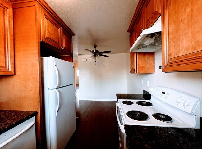 Building Photo - 620 Gamma Ct