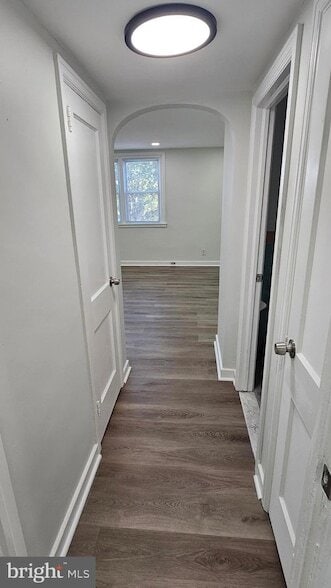 Building Photo - 523 E Tabor Rd