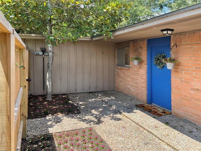 Building Photo - 1529 Wirt Rd