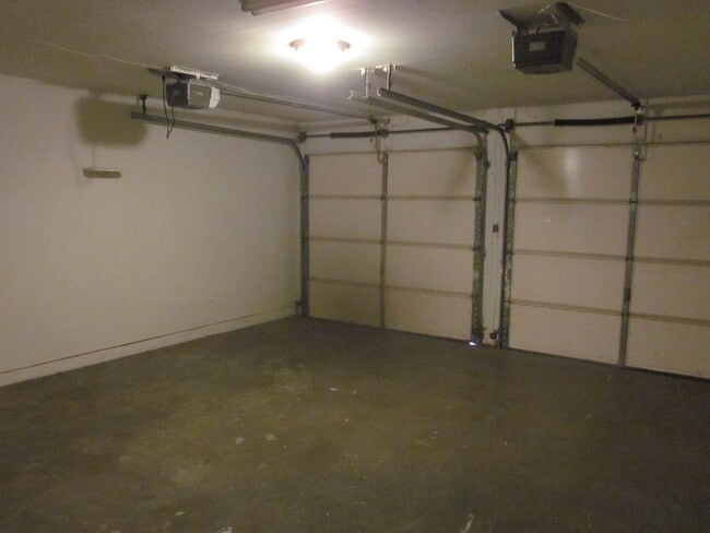 Building Photo - 5515 Randolph Rd