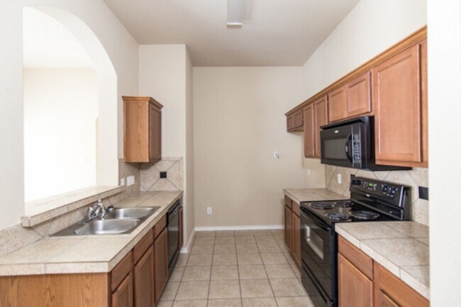 Building Photo - 1407 Piedmont Dr