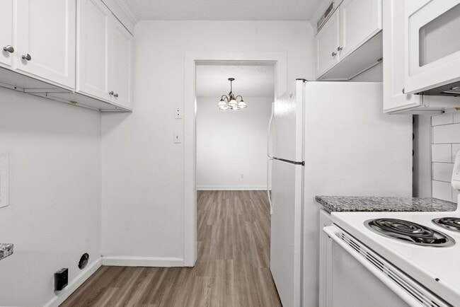 Building Photo - 8 Blocks from Garden City Beach! 2 Bed/1.5 Bath Duplex